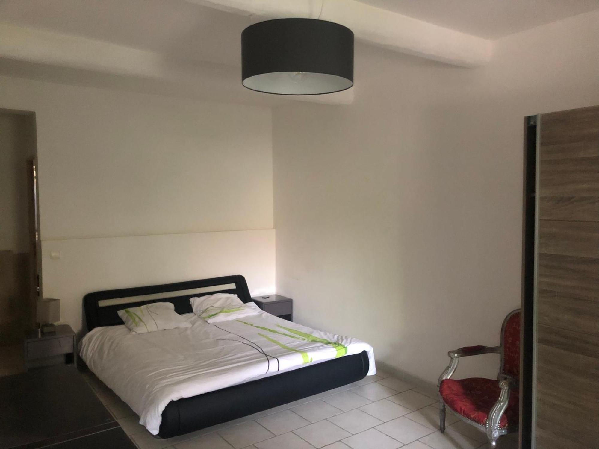 Maison De Village En Duo Avec 150m2 Au Rdc Et La Parentale Ou En Famille Avec 4 250m2 Interieur Casa de Férias